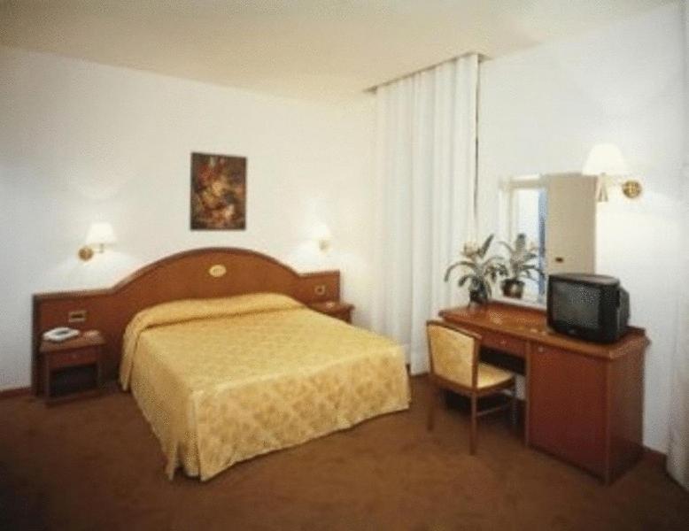 Hotel Europa Udine Zewnętrze zdjęcie